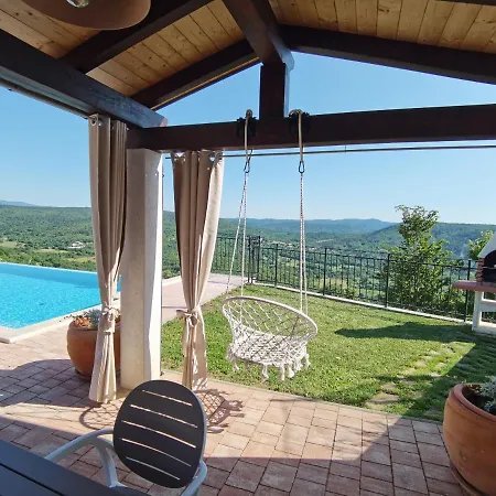 Andrea With Infinity Salty Pool * Roč