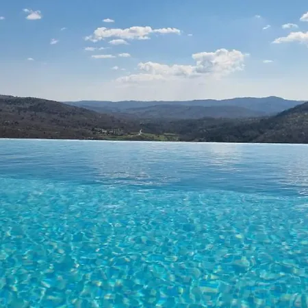 Andrea With Infinity Salty Pool Roč