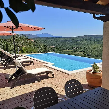 بيت للعطل Andrea With Infinity Salty Pool Roč