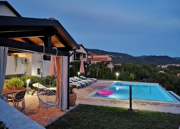 Feriehus Andrea With Infinity Salty Pool *