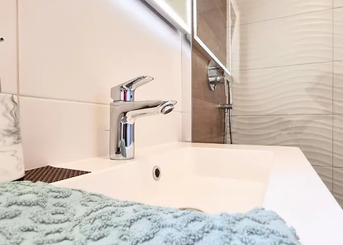 Feriehus Andrea With Infinity Salty Pool