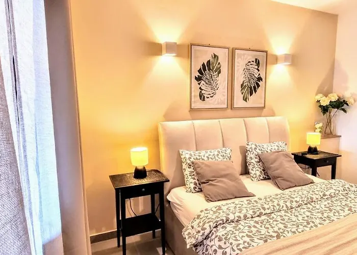 Feriehus Andrea With Infinity Salty Pool Roč