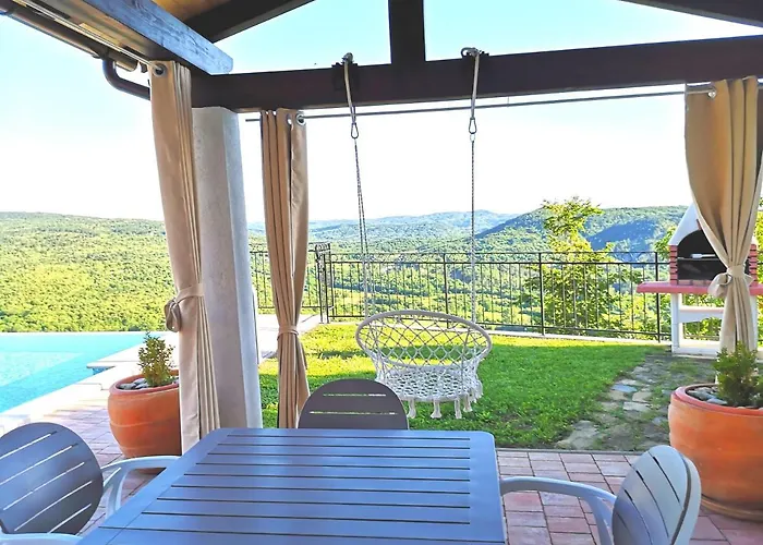 Andrea With Infinity Salty Pool Feriehus *