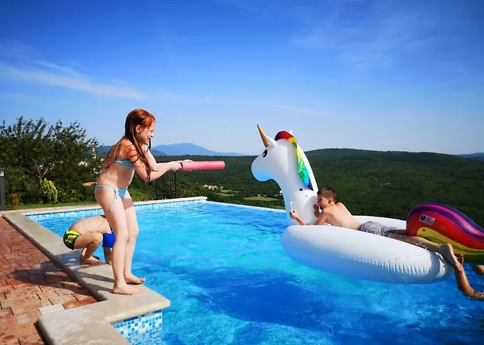 Andrea With Infinity Salty Pool *