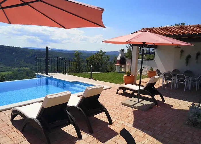 Andrea With Infinity Salty Pool * Roč