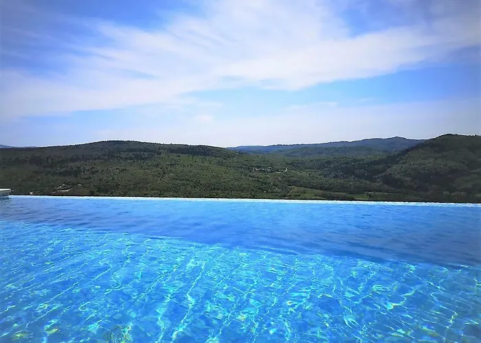 Andrea With Infinity Salty Pool Roč